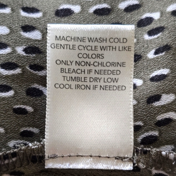 XL Lightweight Sleeveless Shell Blouse Tank Button Front Olive Green Black White - Picture 7 of 11